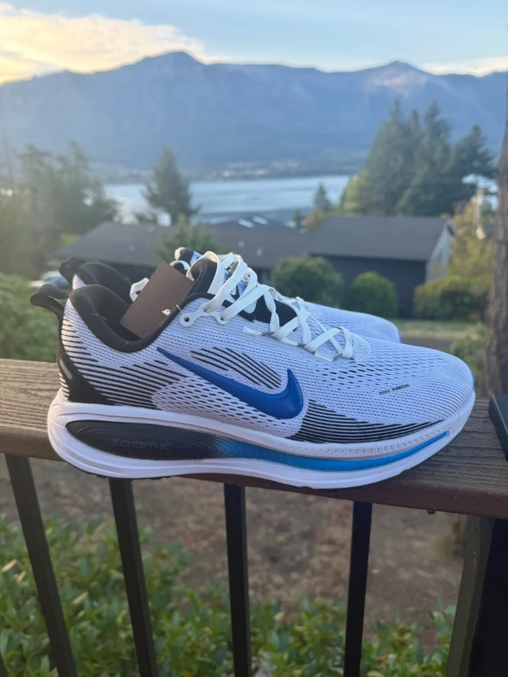 Nike Vomero 18 Men's Running Shoes Size 10 Blue White
